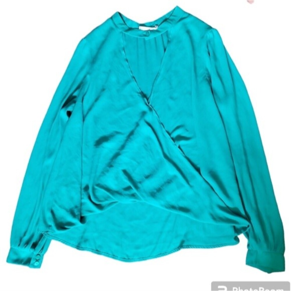 LUSH GREEN V NECK BLOUSE - M